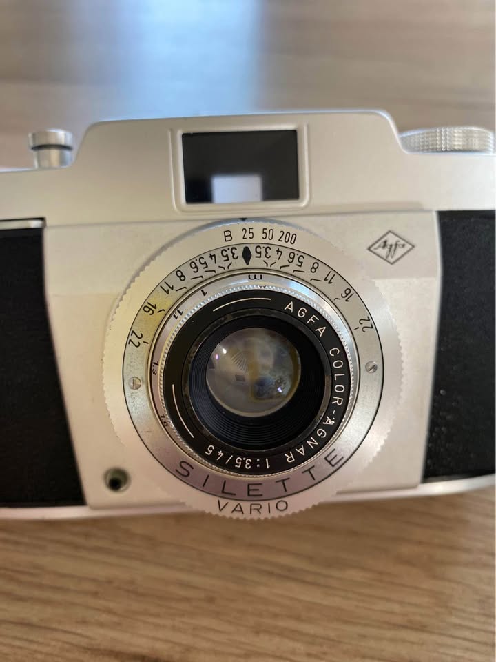 Appareil photo argentique Agfa Silette Vario avec objectif Agfa Color Agnar 45mm F3.5