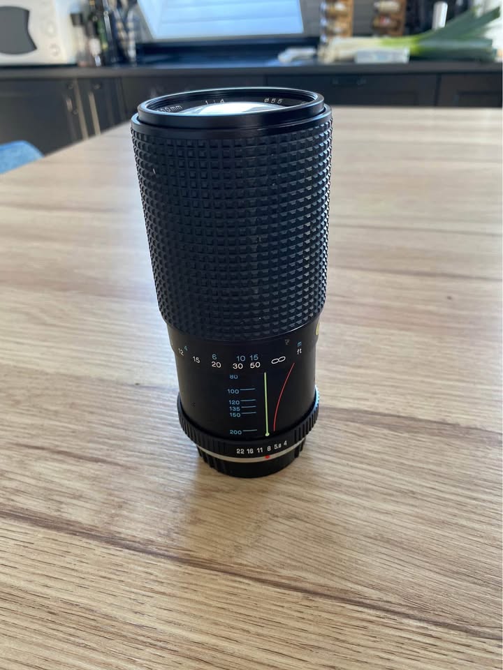 Objectif Tokina 80-200mm F4